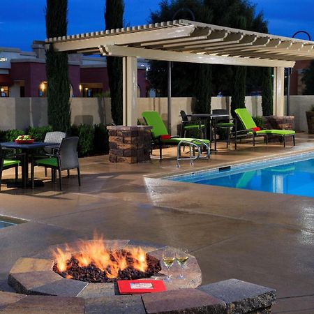 Hampton Inn & Suites Las Vegas South Екстериор снимка