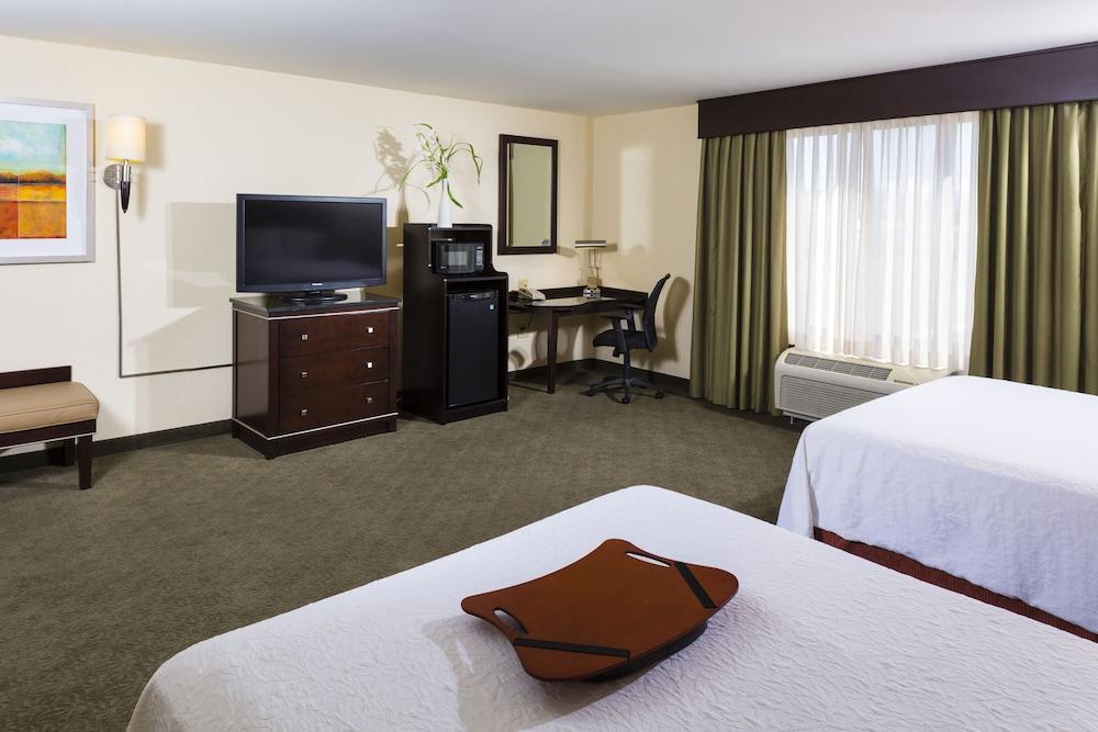 Hampton Inn & Suites Las Vegas South Екстериор снимка
