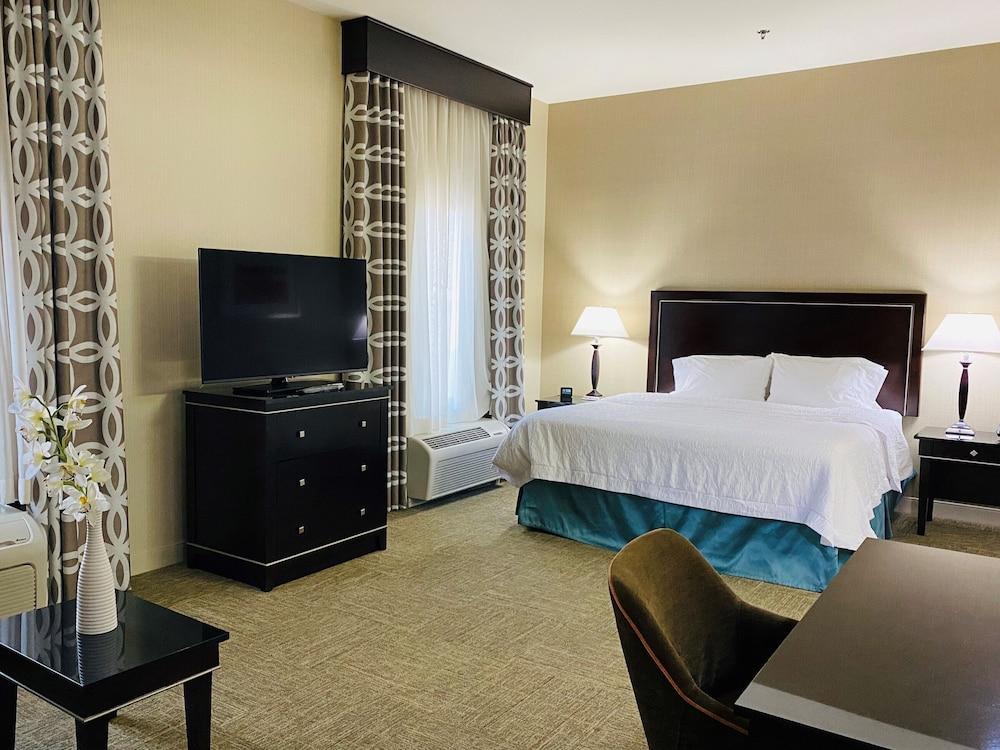 Hampton Inn & Suites Las Vegas South Екстериор снимка