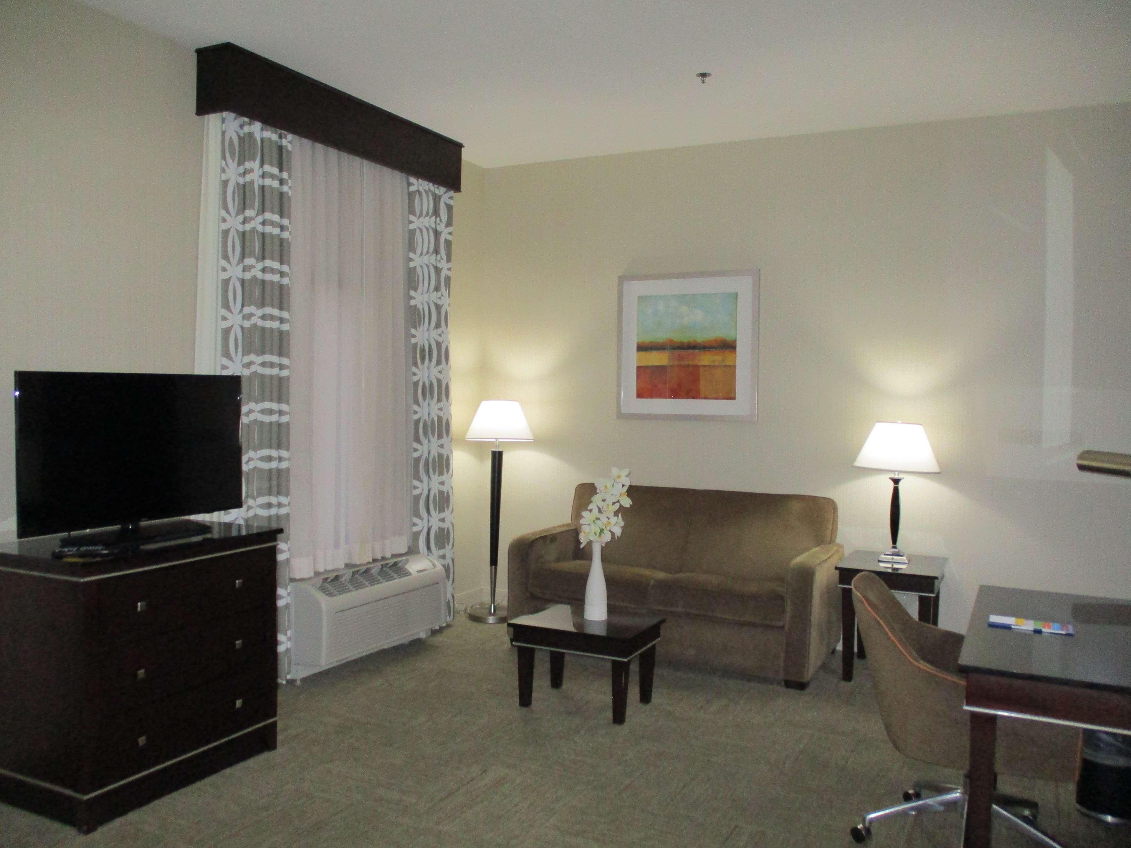 Hampton Inn & Suites Las Vegas South Екстериор снимка
