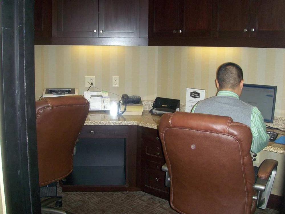 Hampton Inn & Suites Las Vegas South Съоръжения снимка