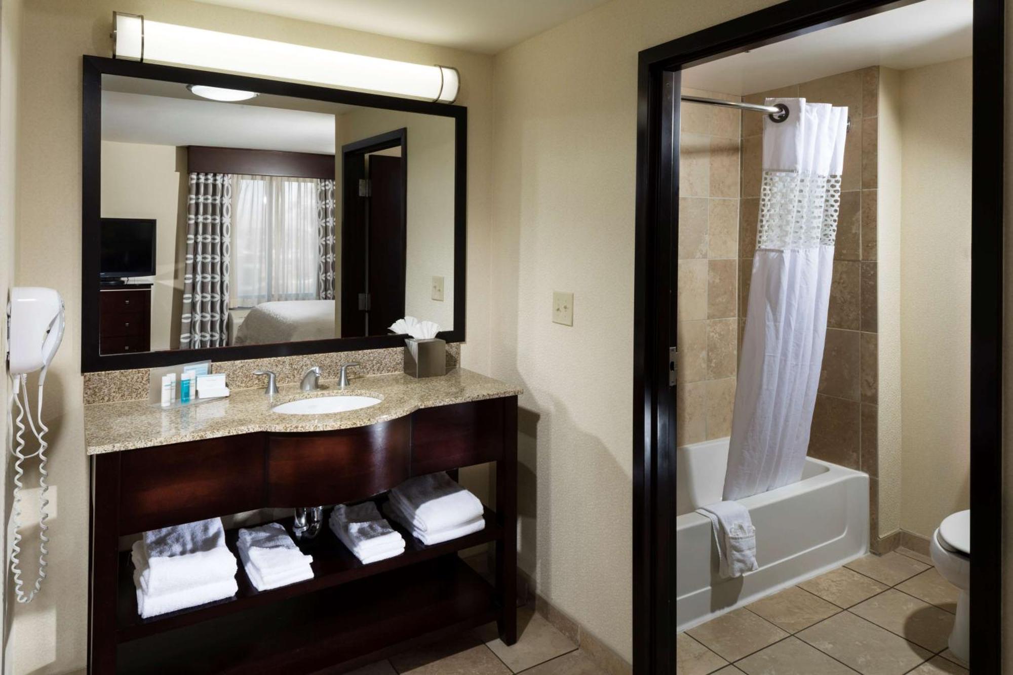 Hampton Inn & Suites Las Vegas South Екстериор снимка
