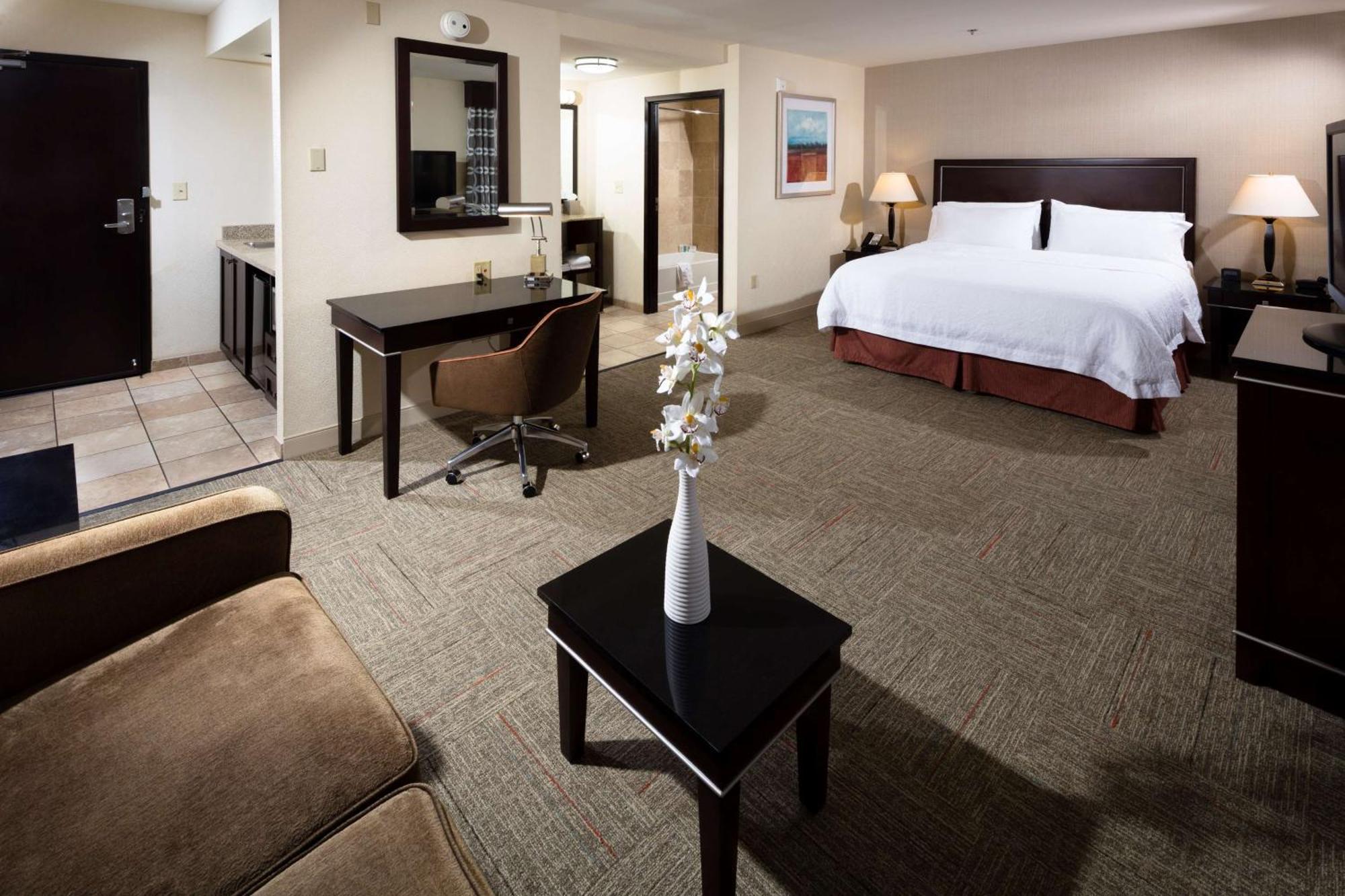 Hampton Inn & Suites Las Vegas South Екстериор снимка