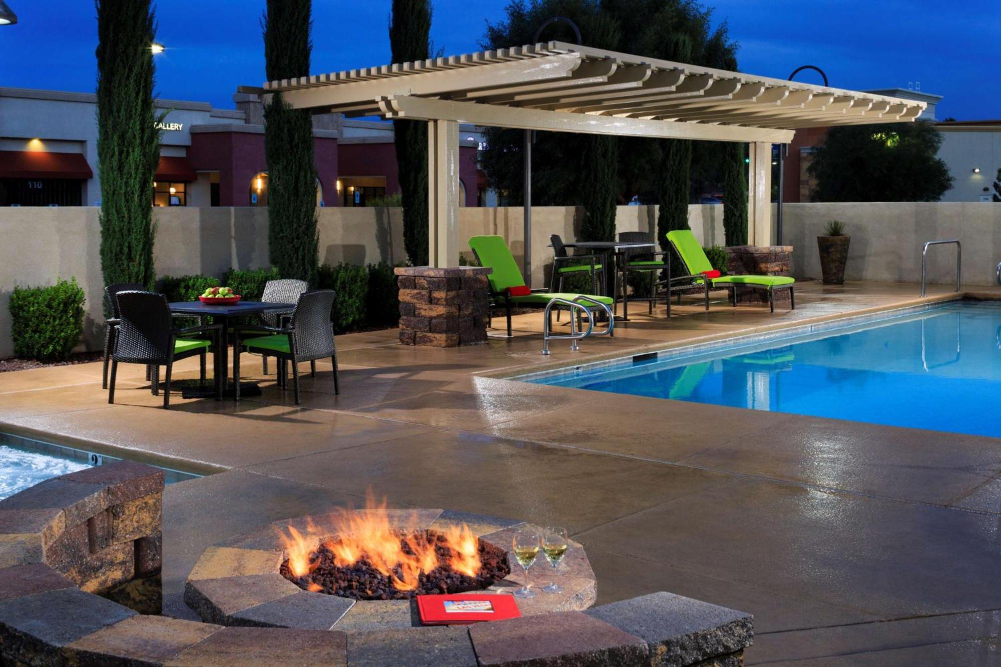 Hampton Inn & Suites Las Vegas South Екстериор снимка