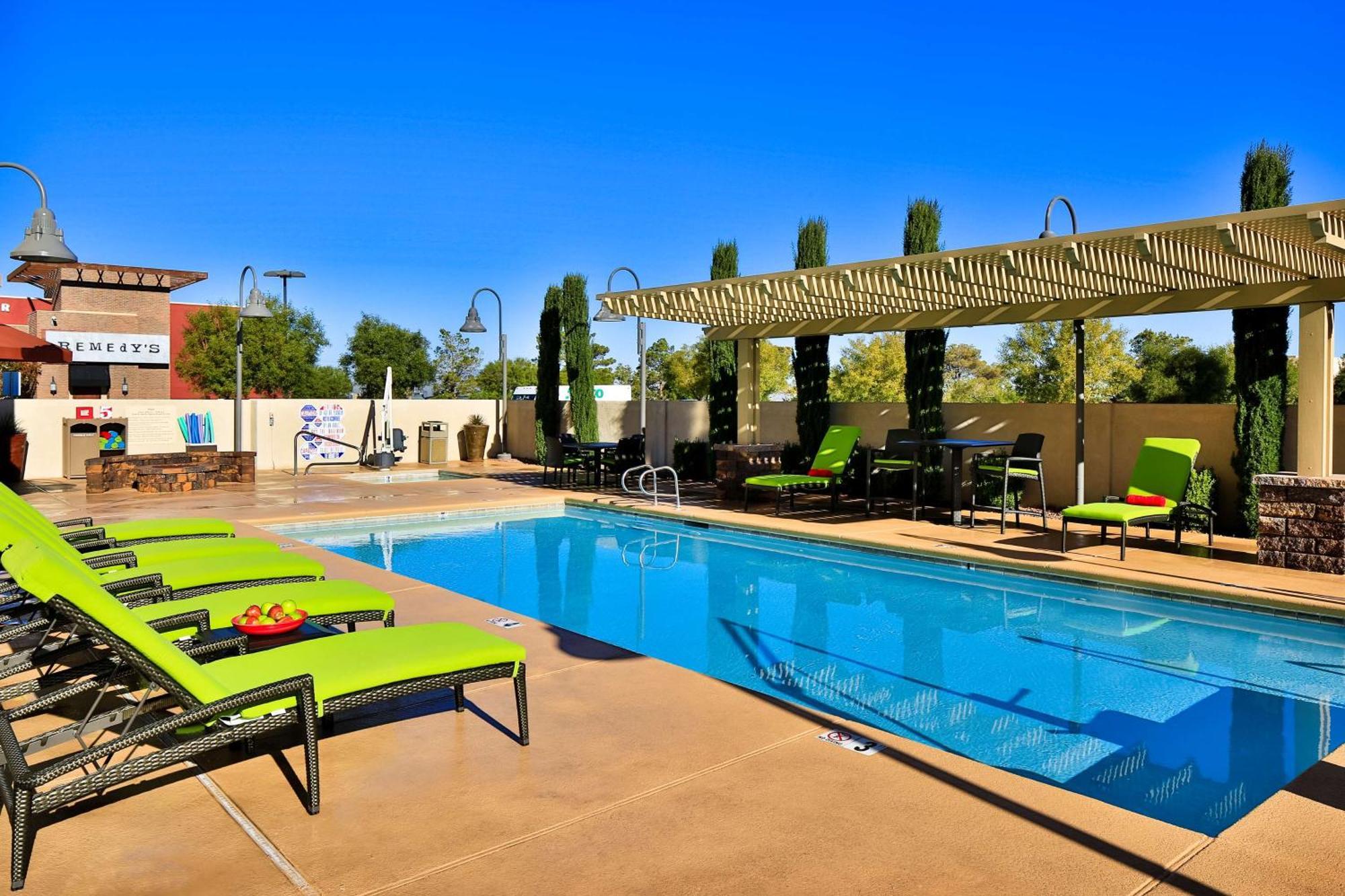 Hampton Inn & Suites Las Vegas South Екстериор снимка