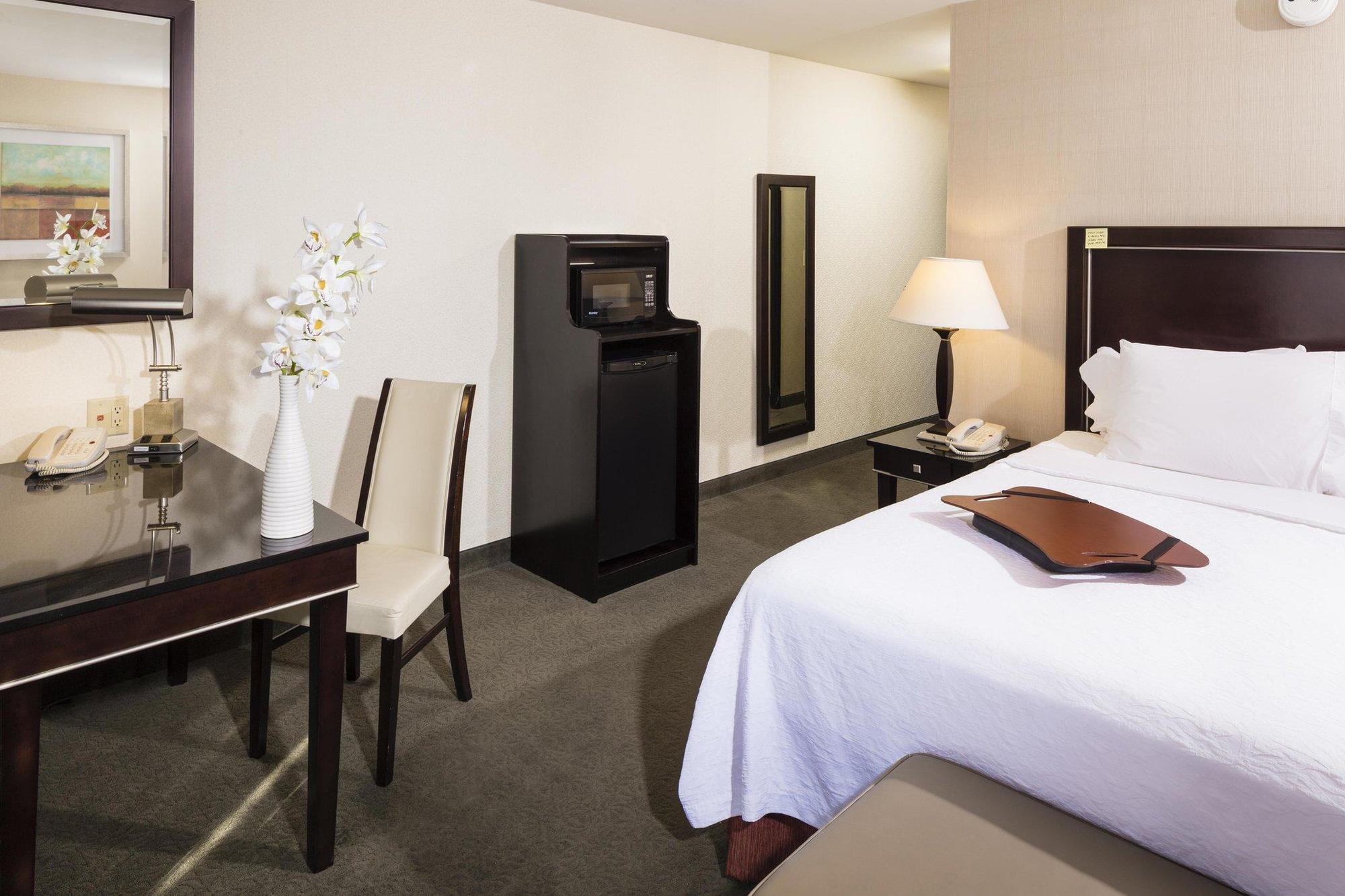 Hampton Inn & Suites Las Vegas South Екстериор снимка