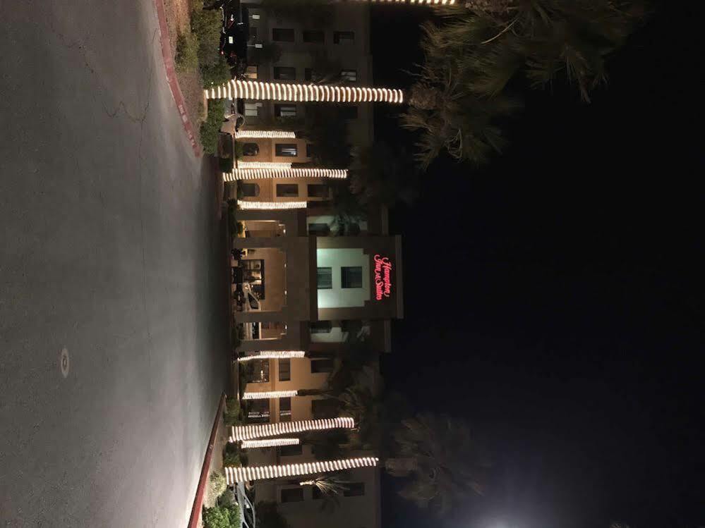 Hampton Inn & Suites Las Vegas South Екстериор снимка